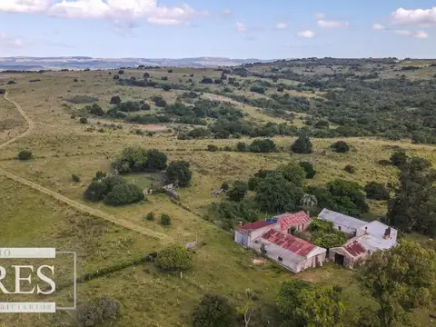Campo con casa 65ha en Sierras de Maldonado 
