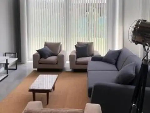 Casa en Alquiler Temporal en Plaza Mitre, USD 450