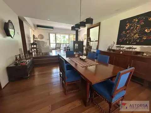 Espectacular casa en alquiler amoblada, con gran jardín y pileta - Zona premium de Martínez