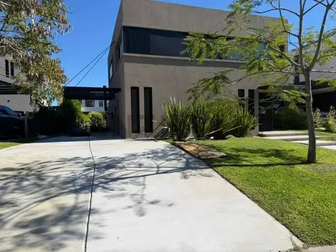 Blvd. Los Castaños 320, B1670 Rincón de Milberg, Provincia de Buenos Aires 100, Piso PB