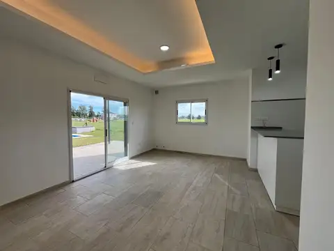 Casa 4 ambientes con 3 baños