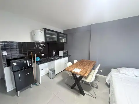 Departamento en Alquiler en Villa Lynch, USD 700