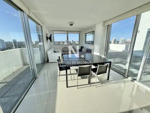 Penthouse de 3 dormitorios en suite a metros del mar en venta. Punta del Este