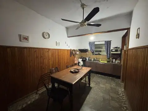 Casa 4 ambientes con 1 baño