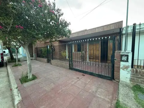 CASA VENTA 3 DORMITORIOS BARRIO CABO FARINA