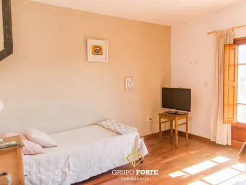 Casa 3 ambientes con 2 baños