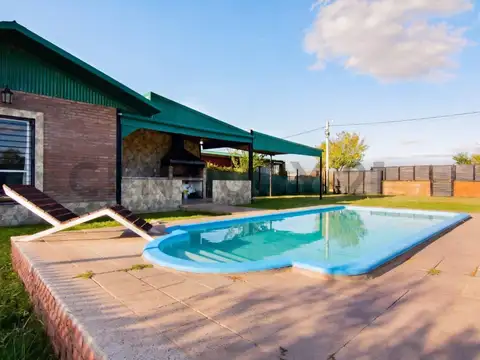 Venta Lote con Monoambiente, pileta y quincho en Punta Chacra, Roldán