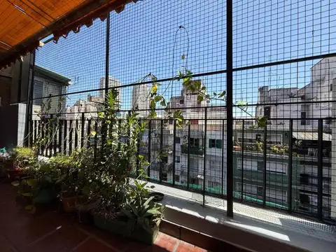 Depto 4 amb REFACCIONADO en caballito con balcón