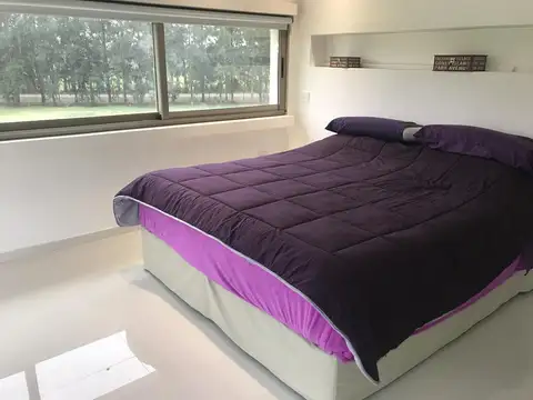 Casa en Venta con 4 cocheras