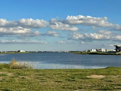 Venta de lote en Amarras Puertos del Lago