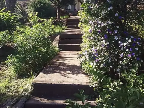 Hermosa casa mas departamento frente al lago de Embalse