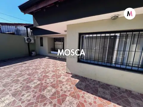vendo moderna casa en Moreno norte Guatemala  al 2200