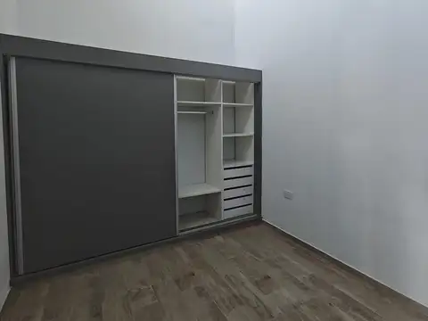 Departamento en Alquiler en Castelar, $ 650.000