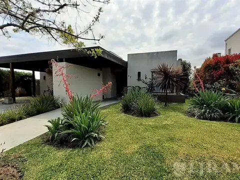 Casa en Alquiler Temporal en Villanueva, USD 4.000