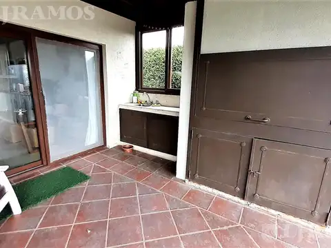 Casa en Alquiler Temporal con 1 cochera