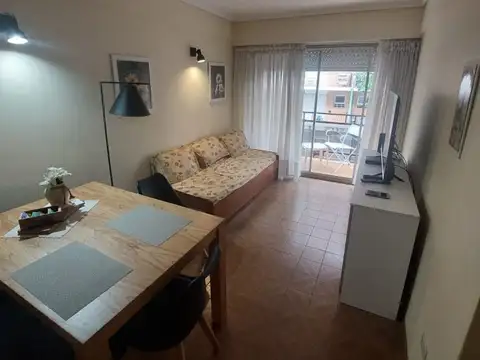 ALQUILER TEMPORARIO DEPARTAMENTO 2 AMBIENTES CON BALCON. PLAZA COLON