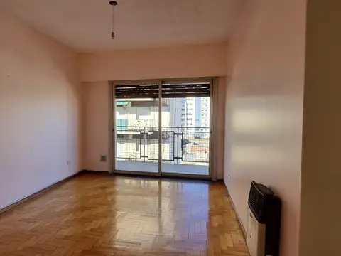 Combate De Los Pozos 1000, Piso 7*