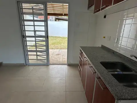 Depto Tipo Casa en Venta de 3 ambientes