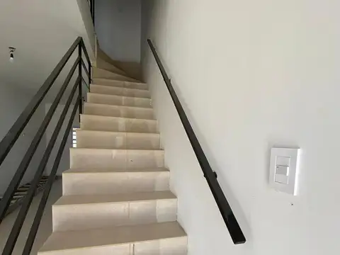 Depto Tipo Casa en Venta 2 años