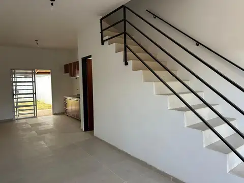 Depto Tipo Casa en Venta de 3 ambientes