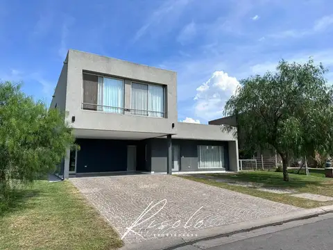 Casa en Venta en San Matias, USD 320.000