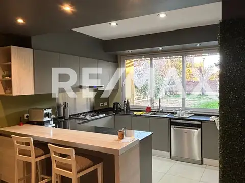 VENTA CASA CENTENARIO