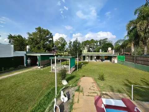 Casa en Venta con 2 cocheras