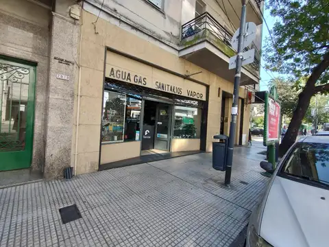 Local en Venta 60 años