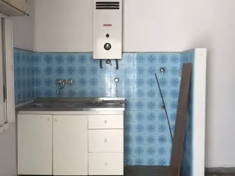 Casa 2 ambientes con 1 baño