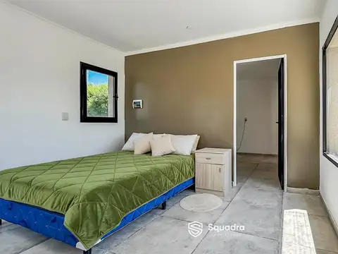 Casa 4 ambientes con 2 baños