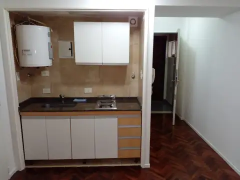 Impecable departamento de 1 ambiente ubicado en 9° piso muy luminoso todo reciclado