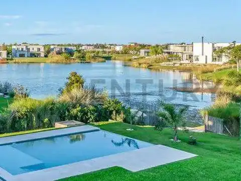 Puertos del Lago Barrio Muelles , Piso 0
