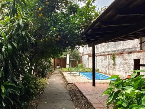 VENTA CASA CON POTENCIAL COMERCIAL BARRIO SUR 