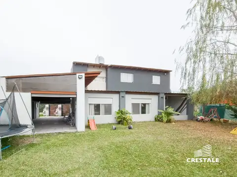 Casa en Venta con 2 cocheras