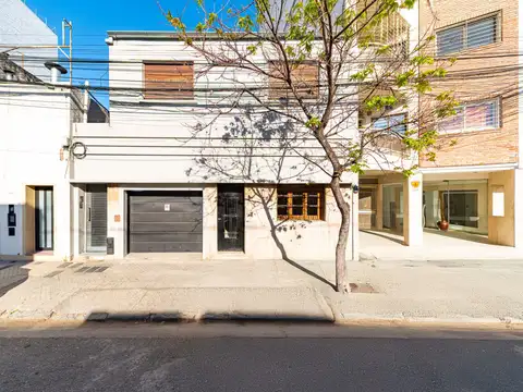 Casa de 3 dormitorios con cochera