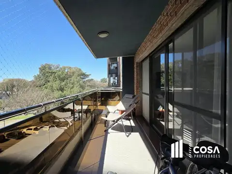 Venta Departamento 3 dormitorios con patio y cochera Martin Rosario