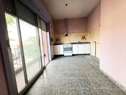 Depto Tipo Casa en Venta 76 años