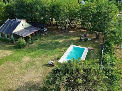 Casa 4 ambientes con 2 baños