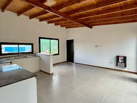 VENTA - CASA A ESTRENAR EN BARRIO VILLA JARDIN.