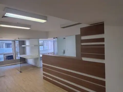 Oficina en Alquiler en Retiro, USD 2.000