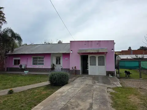 Casa en Venta con 4 cocheras