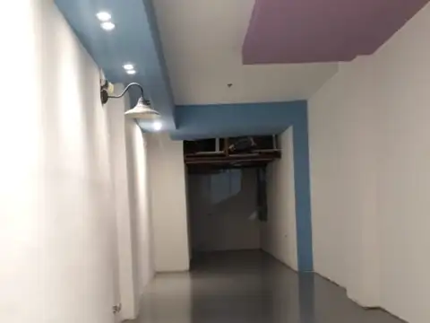 EXCELENTE LOCAL - APTO VARIOS RUBROS