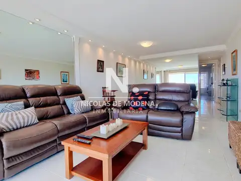 Departamento en Alquiler en Playa Mansa, USD 3.500