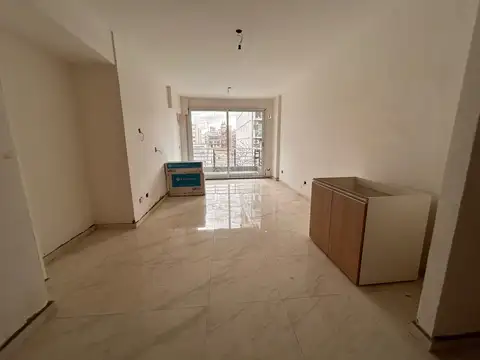 Monoambiente, al frente con balcón, en construcción en Caballito en venta