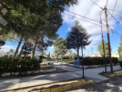 Casa 6 ambientes con 2 baños