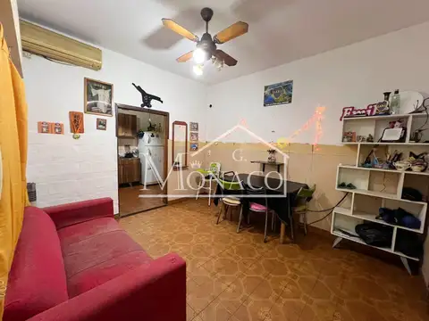 Depto Tipo Casa 5 ambientes con 2 baños