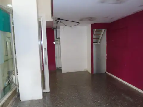 Local en Venta 40 años