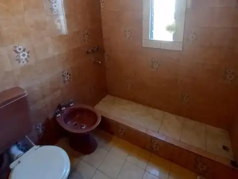 DEPARTAMENTO 2 AMB. en 1º PISO