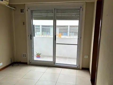 Irigoyen 2100, Piso 3