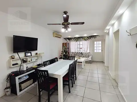 Depto Tipo Casa 5 ambientes con 3 baños